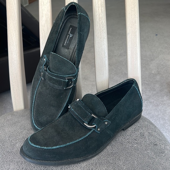 Marc Anthony dark blue suede slip on shoes in size 8 1/2 medium GUC. - Picture 3 of 5